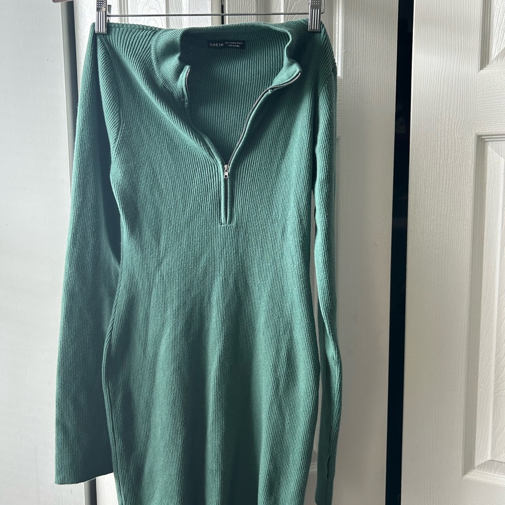 Sage Green L Midi long sleeved Dress